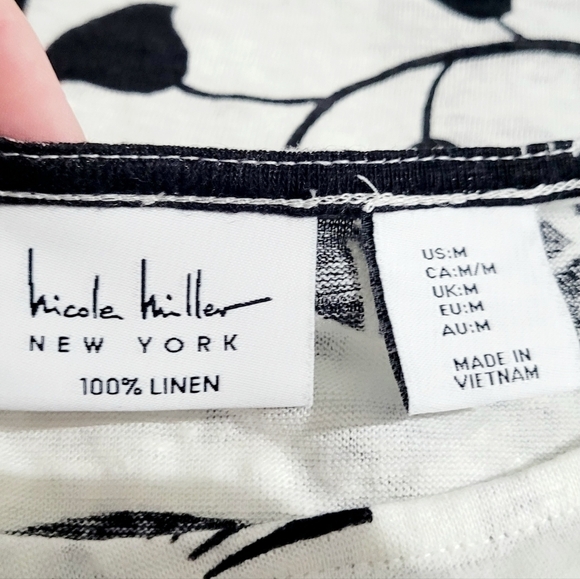 Nicole Miller 100% Linen Top Blouse Black White Floral Print Short Sleeve Size M - Picture 10 of 12